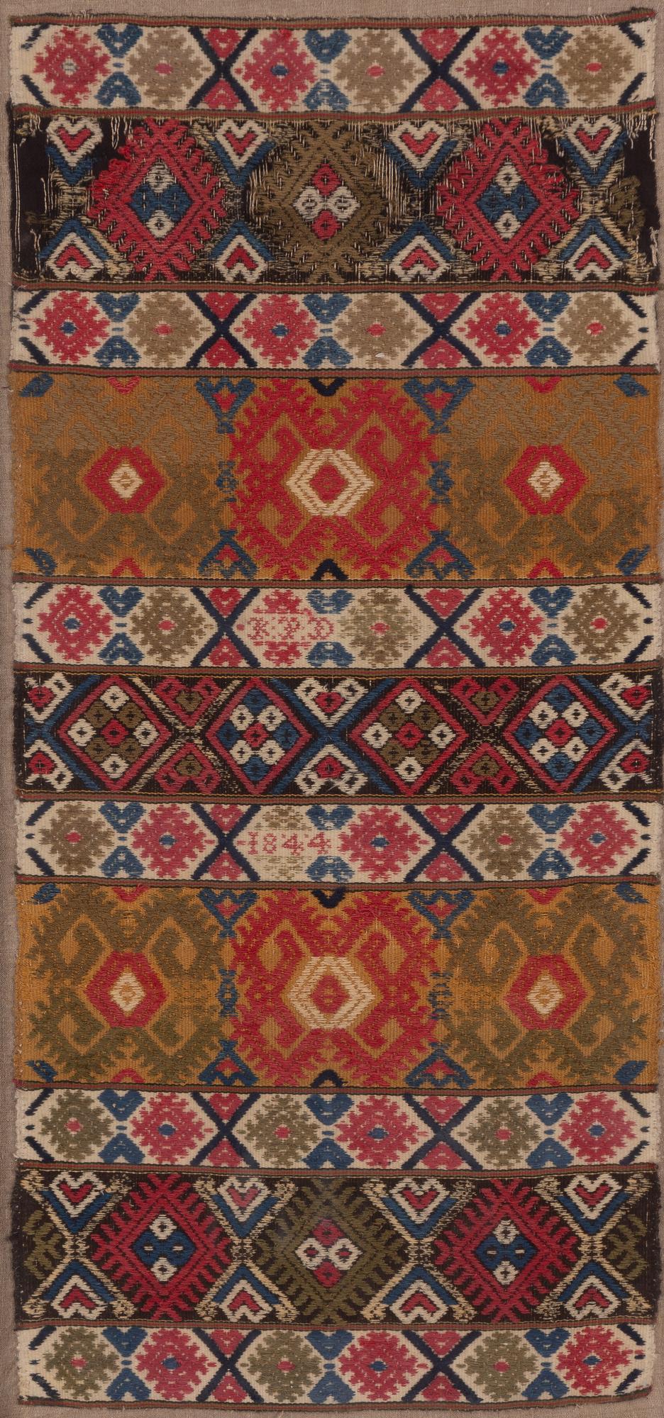 Vävnad, allmoge, daterad 1844, ca 107 x 49 cm.