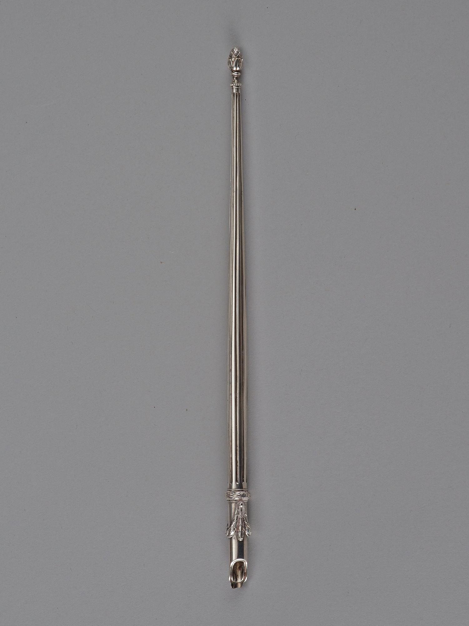 A FABERGÉ silver penn, workmaster Julius Rappoprt, St. Petersburg 1899-1908.