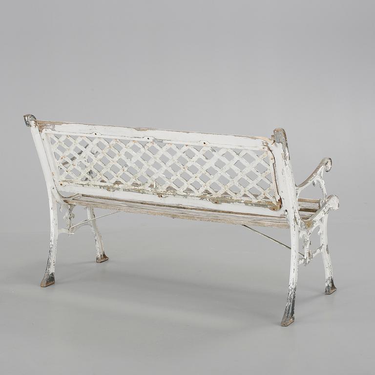 TRÄDGÅRDBÄNK, 1900-talets första hälft.