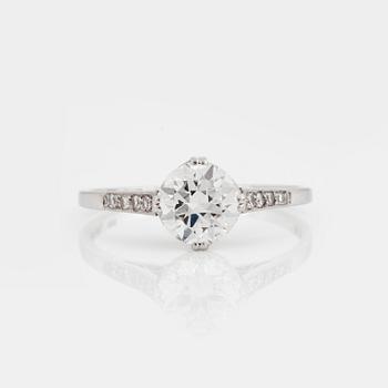 894. A RING set with an old-cut diamond.