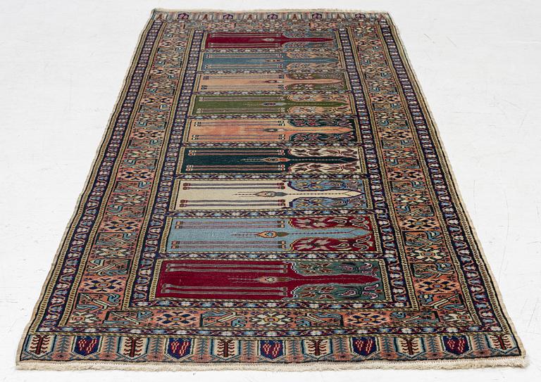 A gallery rug, Kayseri Saff, approx. 218 x 87 cm.