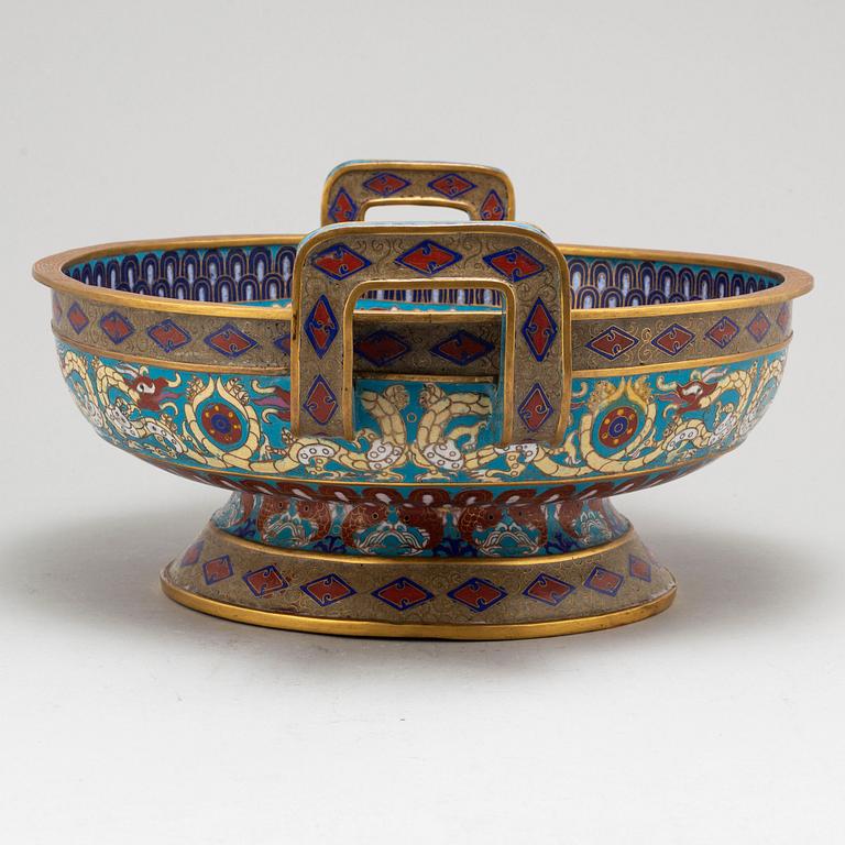 A large Chinese cloisonne footed bowl with handles, 20th century.