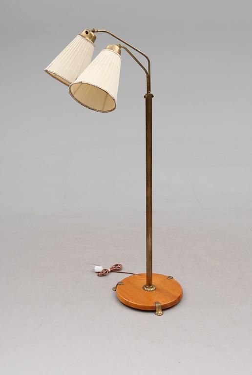 GOLVLAMPA, 1900-talets första mitt.