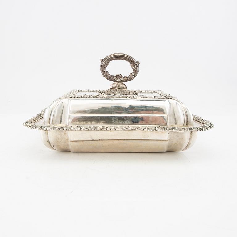 Gustaf Möllenborg, karott med lock silver Stockholm 1856.