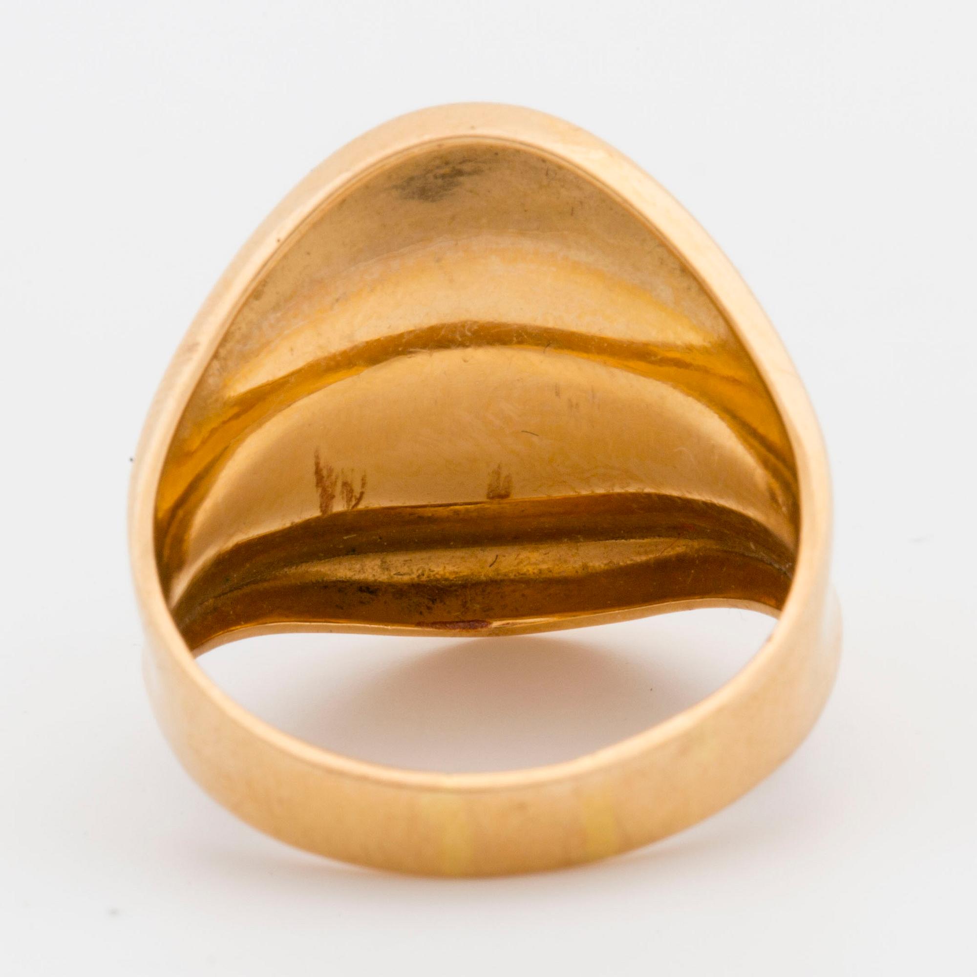RING, 18K guld, ametist och månsten.