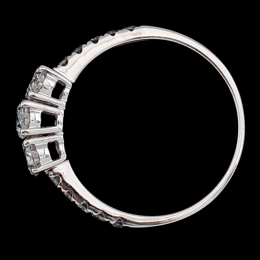 RING, 18 k vitguld, diamanter tot ca 1.13 ct.