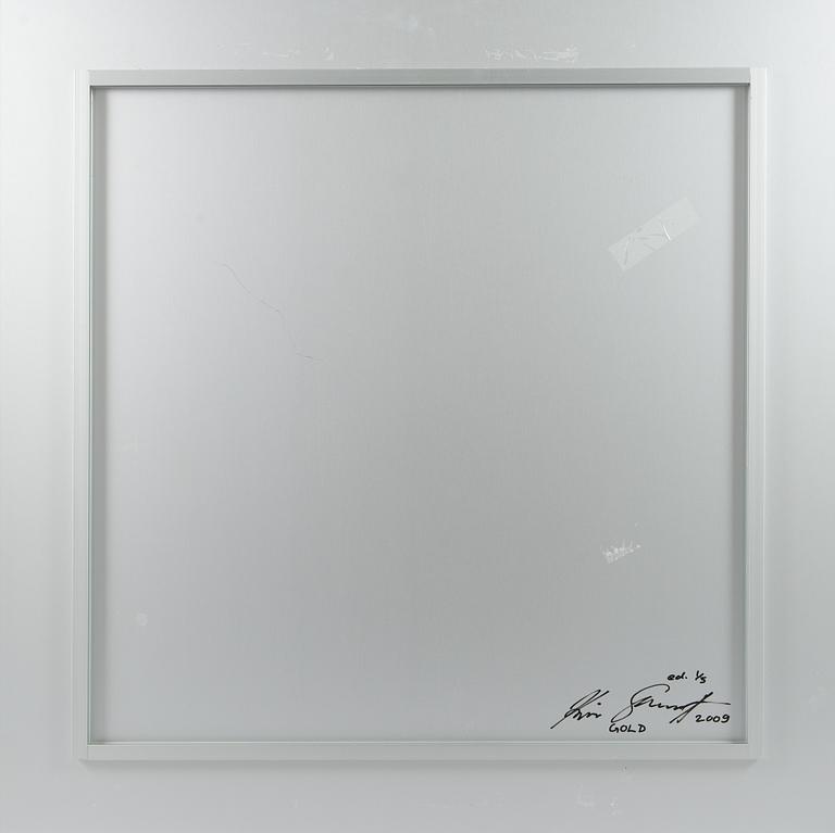 Kira Gluschkoff, "Gold".