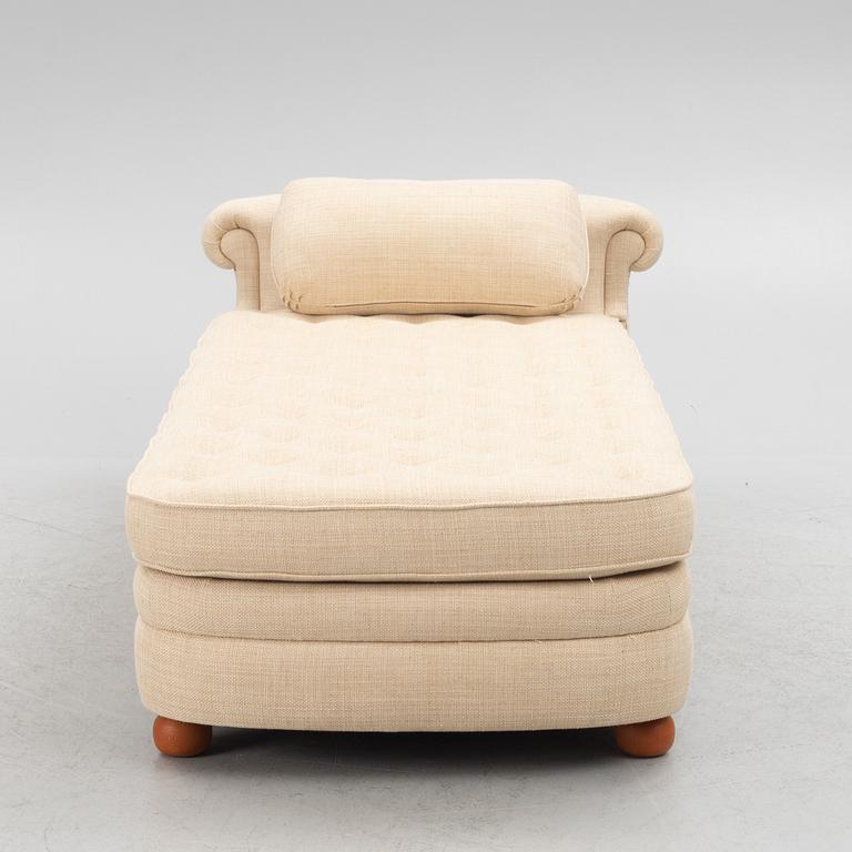 Josef Frank, couch/dagbädd, modell 775, Firma Svenskt Tenn, 2022.