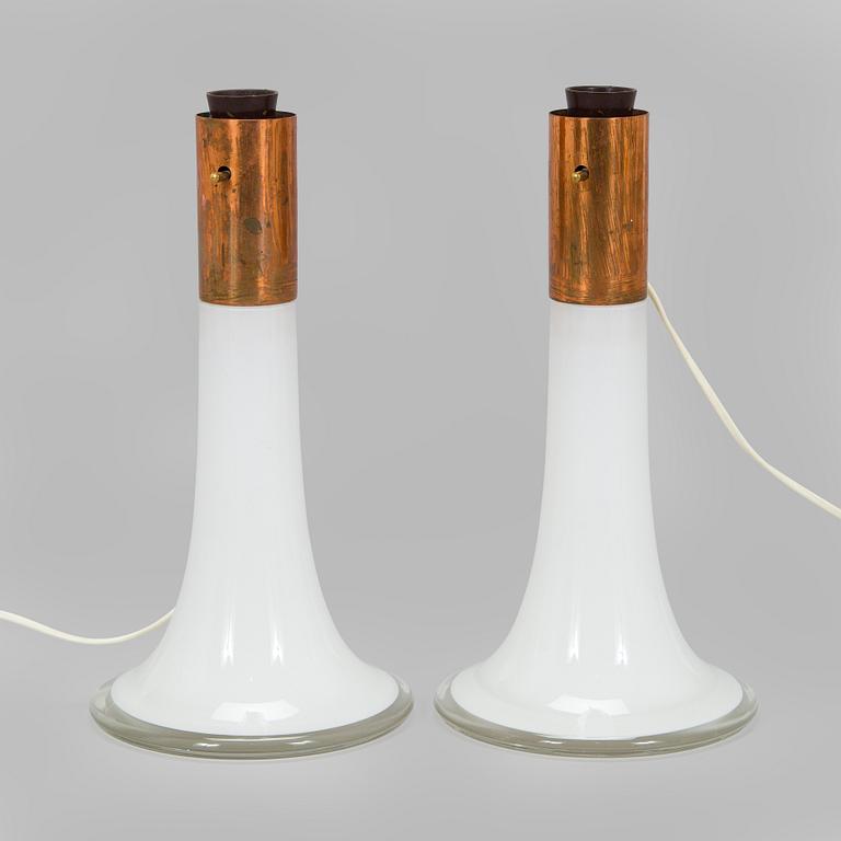 Lisa Johansson-Pape, pöytävalaisinpari, malli 46-017, Stockmann Orno 1960-luku.