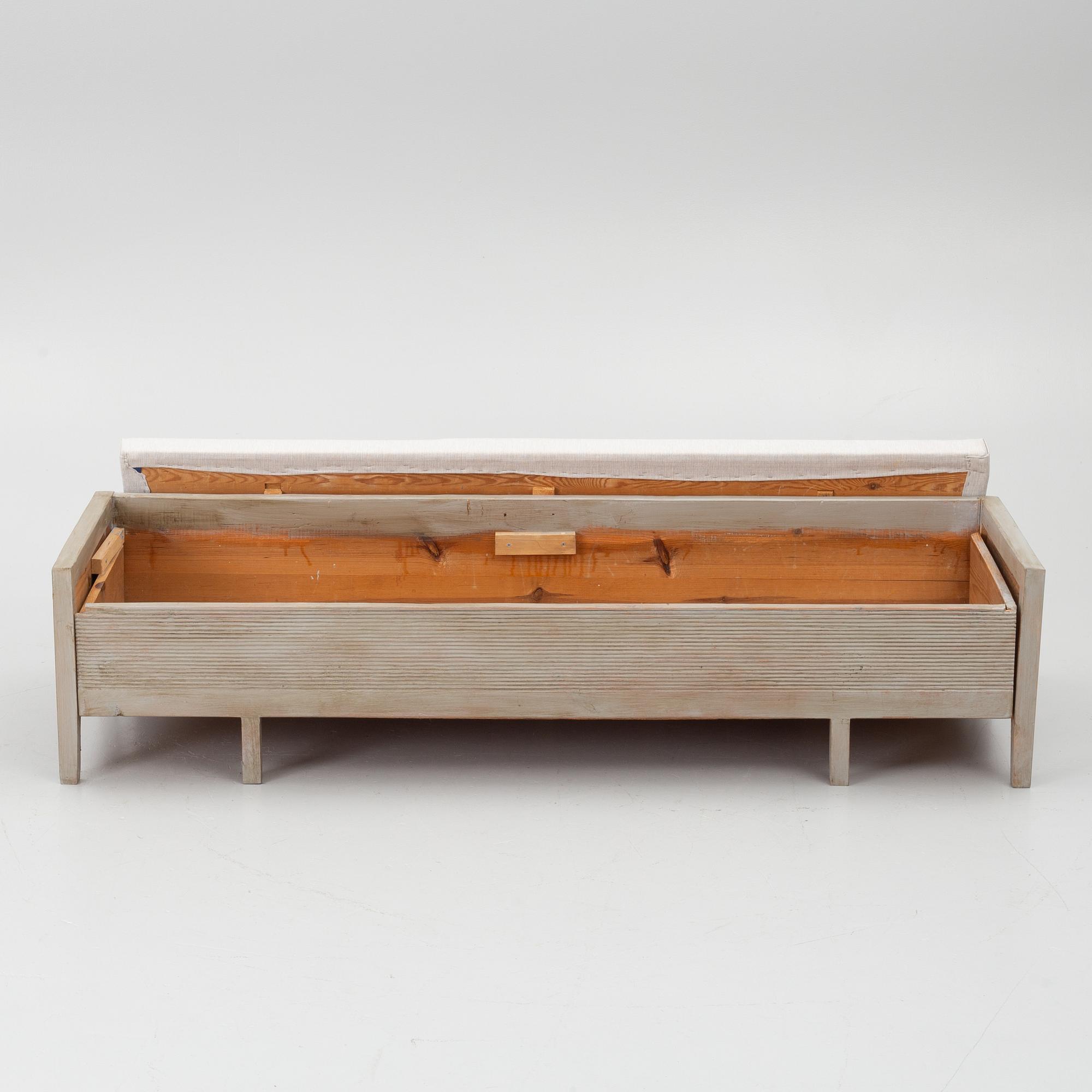 Bench,