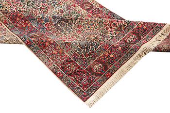 Matta, Kirman-Laver, ca 222 x 138 cm.