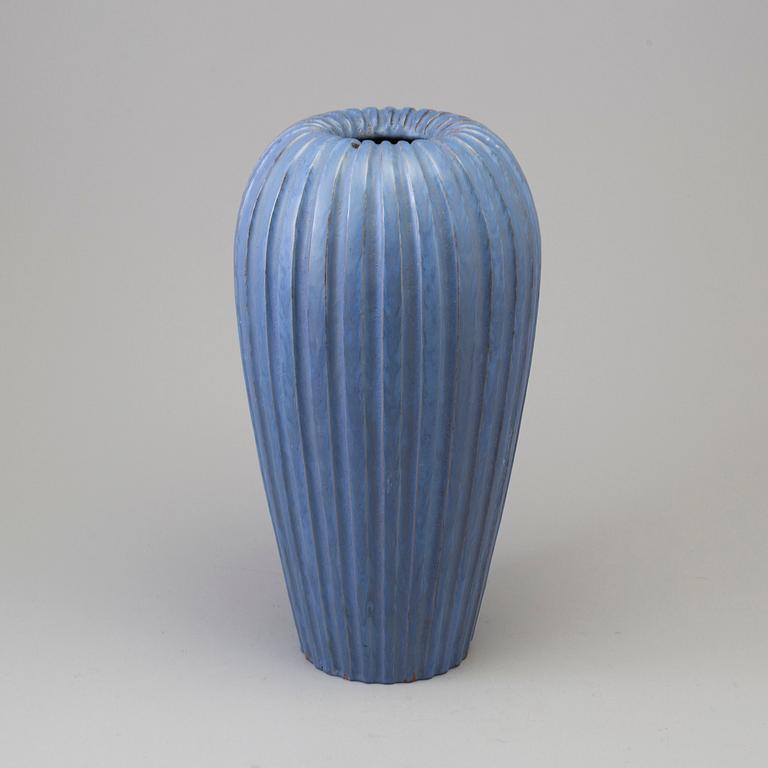 VICKE LINDSTRAND, a vase, earthenware, Uppsala Ekeby, mid 20th century.