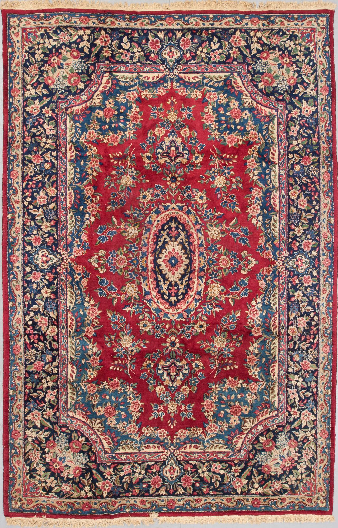MATTA, semiantik, Kirman Yesd, ca 313 X 205 cm.