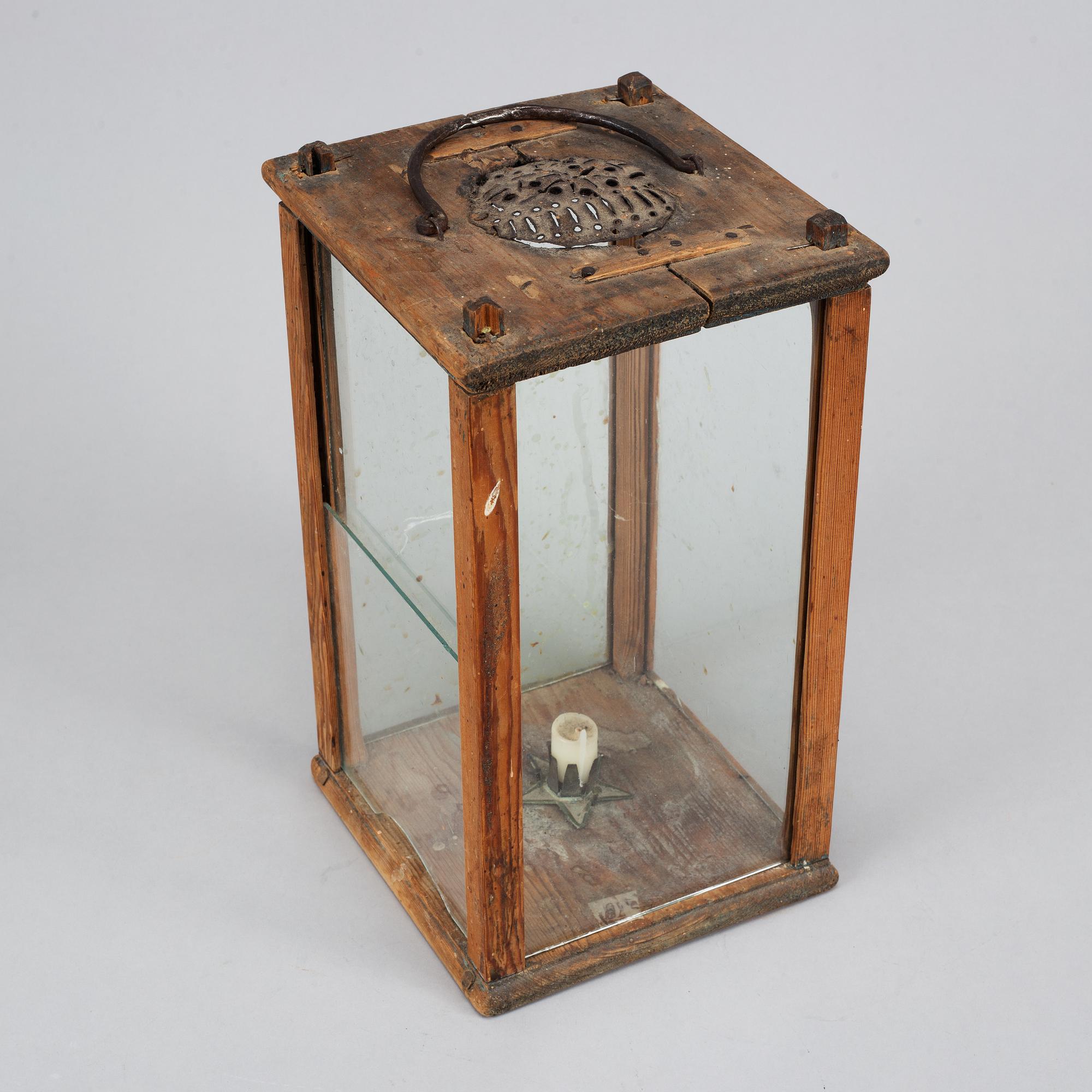 A lantern, 18th/19th century.