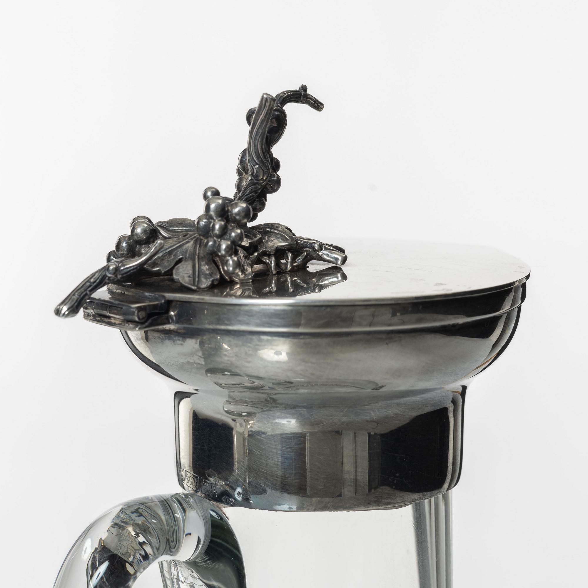Karaff, glas med silverfattning, Otto Wollter, Schwäbisch Gmünd, Tyskland (firman aktiv 1875-1991).