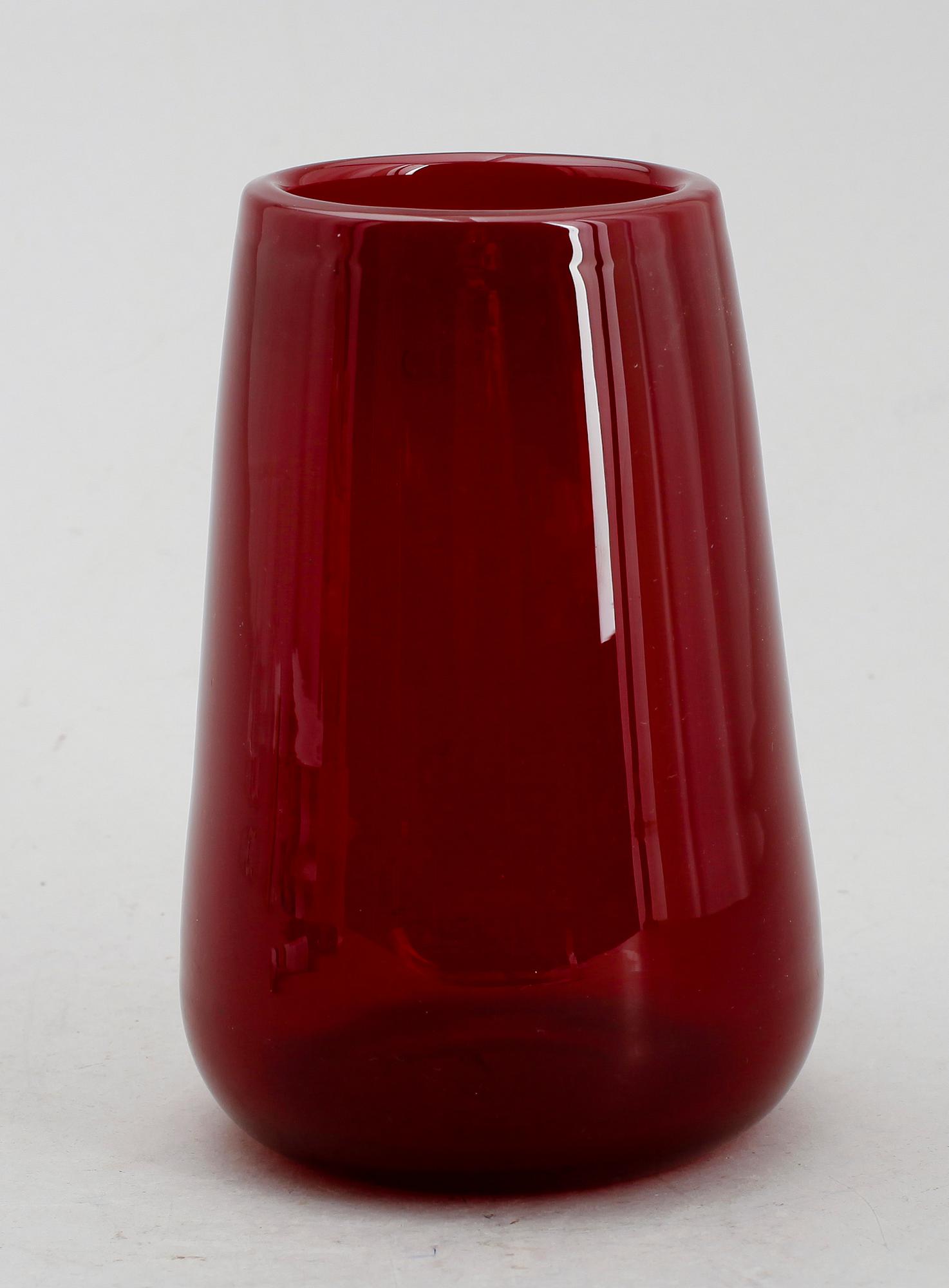VAS, rött glas, Reijmyre.