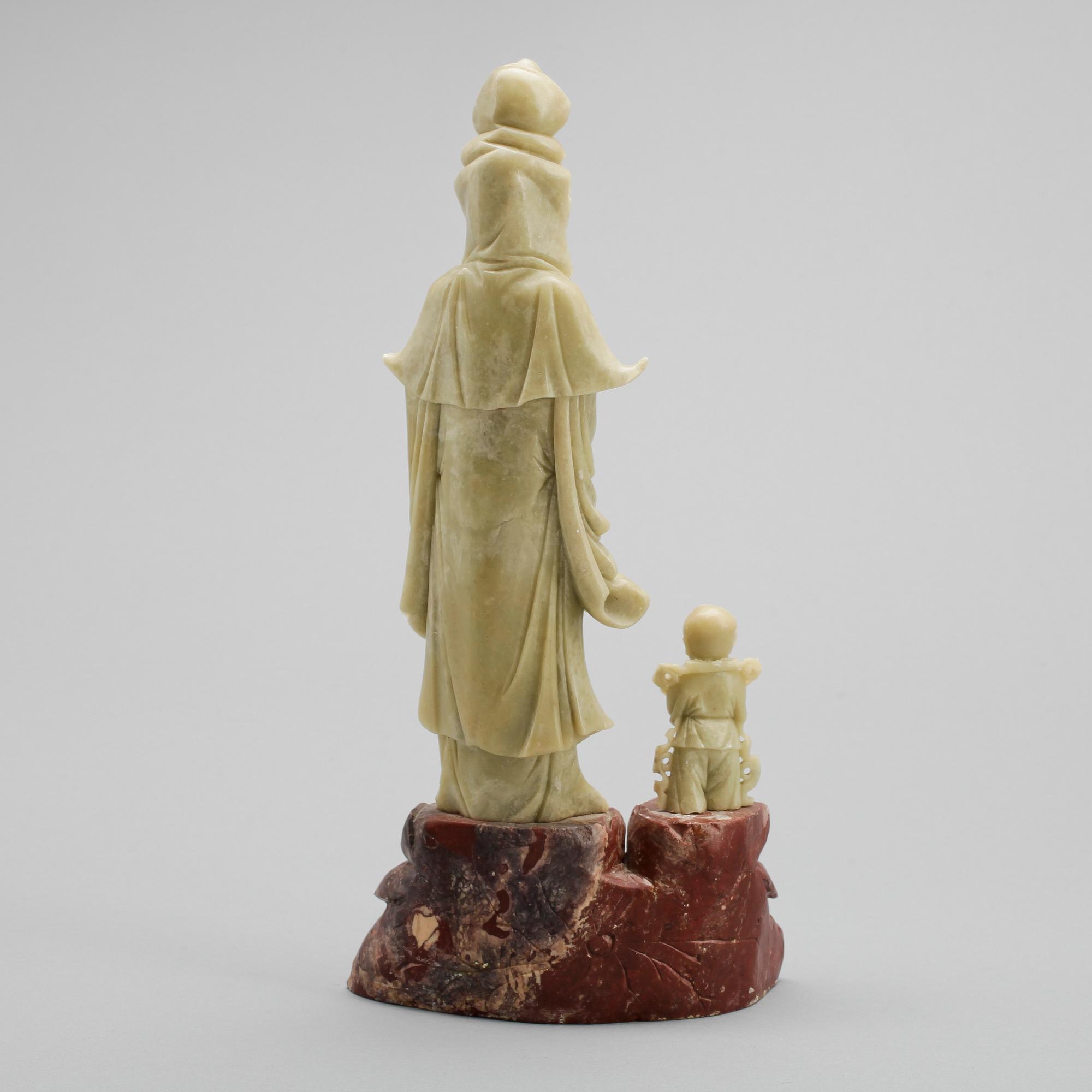 FIGURIN, soapstone, Kina, 1900-tal.