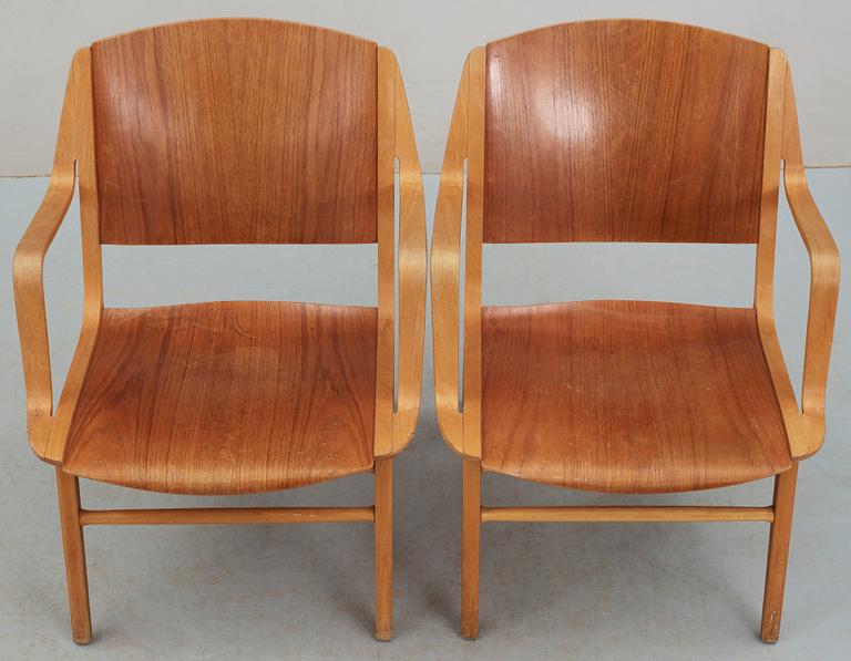 KARMSTOLAR, ett par, "Ax-stolen", Peter Hvidt & Orla Molgaard  Nielsen, Fritz Hansen, Danmark 1950-60-tal.