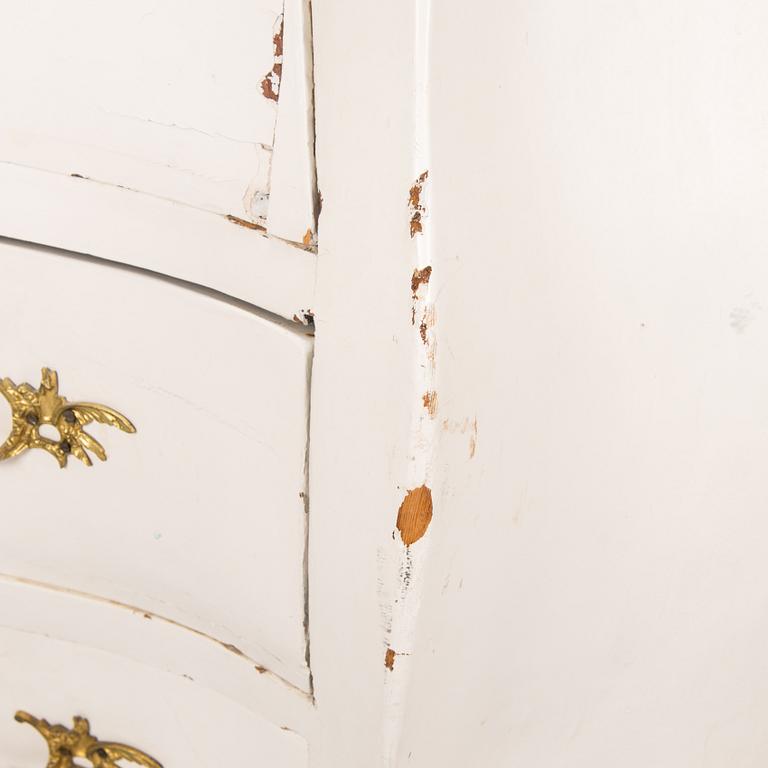 A Swedish rococo chest of drawers, mid 18th century.