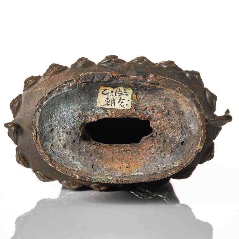 Vit tara, brons. Qingdynastin, Palastil, 16/1700-tal.