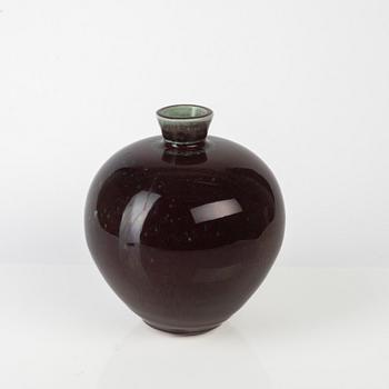 Berndt Friberg, a stoneware vase, Gustavsbergs Studio, Sweden, 1975.