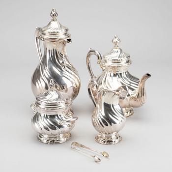 A 20th century 5 pcs silver tea and coffee service, weight ca 2420 gr.