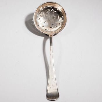 SOCKERSTRÖARE, silver, Åbo 1790, Olof Lundgren, vikt 52 g.
