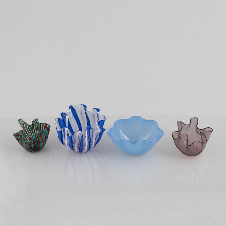 Skålar, 4 st, glas, bl.a. Sven Palmqvist, Orrefors och Venini, Murano, Italien.