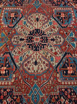 Matto, a semi-antique West Persian, ca 466,5-470,5 x 334,5-350 cm.