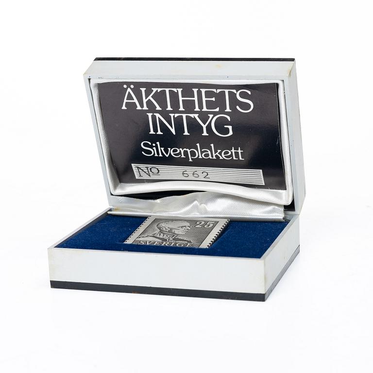 Frimärksplaketter, nio i silver samt en i brons, Guldfynd Plakett AB, bl a 1977.