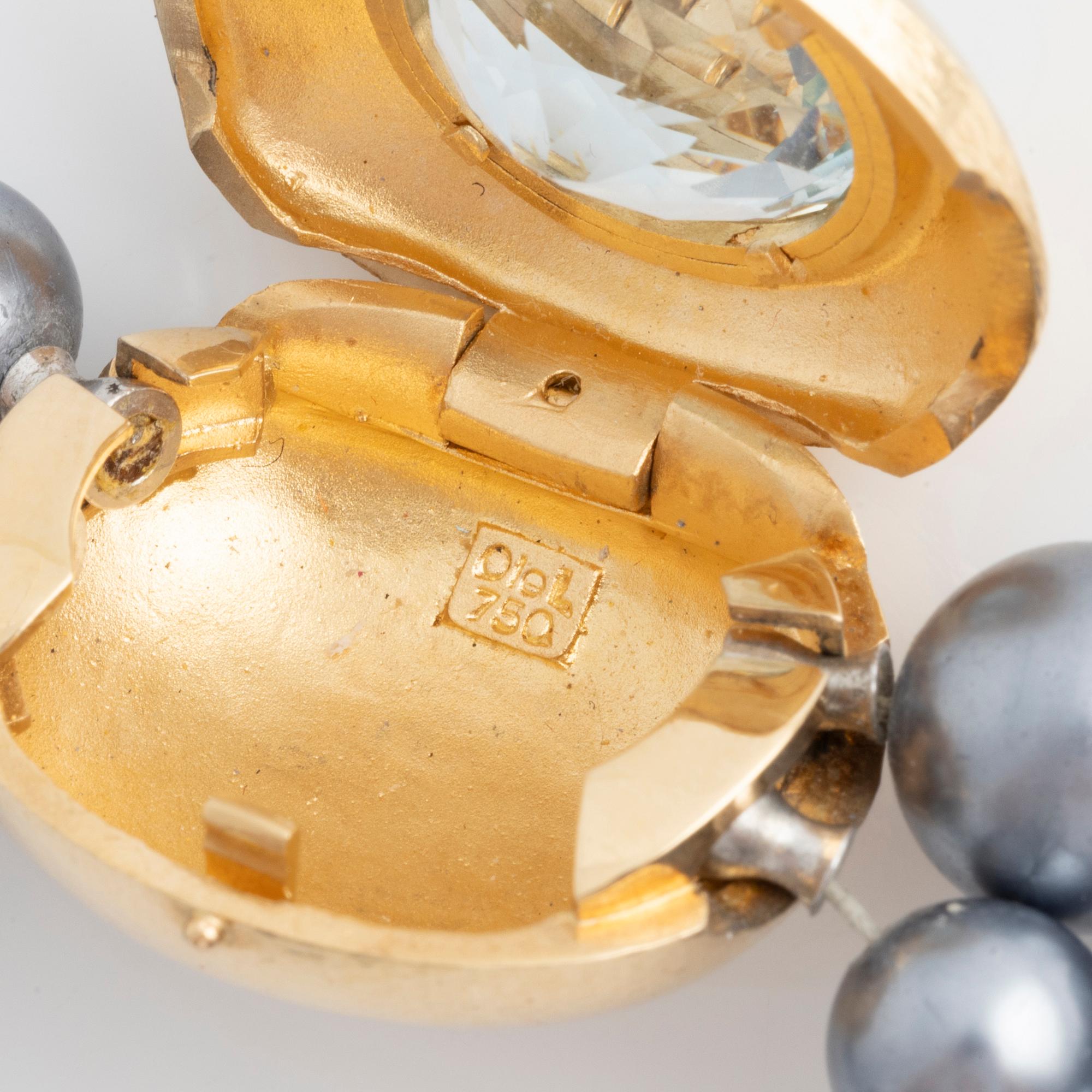Collier, clasp Ole Lynggaard, 18K gold with aquamarine.
