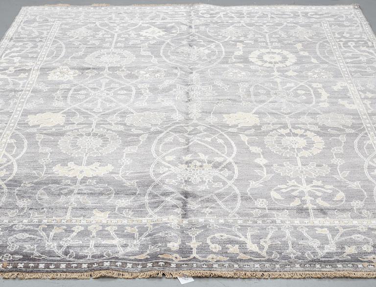 A CARPET, Jaipur, ca 307 x 241 cm.