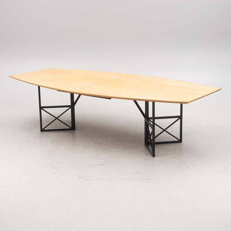 Jan Wickelgren, a dining table, late 20th Century.