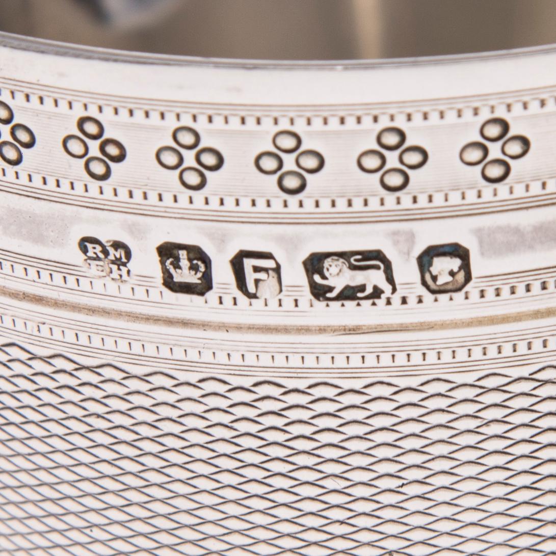 GRÄDDSNÄCKA, silver, Martin Hall & Co, Sheffield 1872. Vikt 138,8 g.