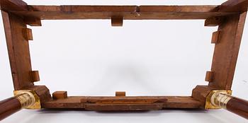 KONSOLBORD, Karl-Johan, 1800-talets första hälft.