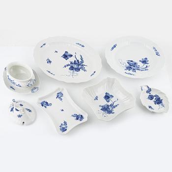 Royal Copenhagen, dining and coffee service, 88 pieces, porcelain, "Blå Blomst", Denmark.