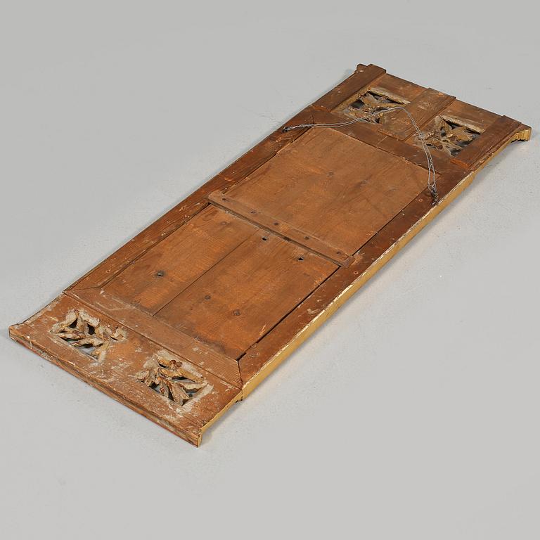 SPEGEL, gustaviansk, omkring år 1800.