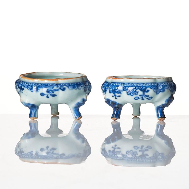 A pair of blue and white salts, Qing dynasty, 18th Century.