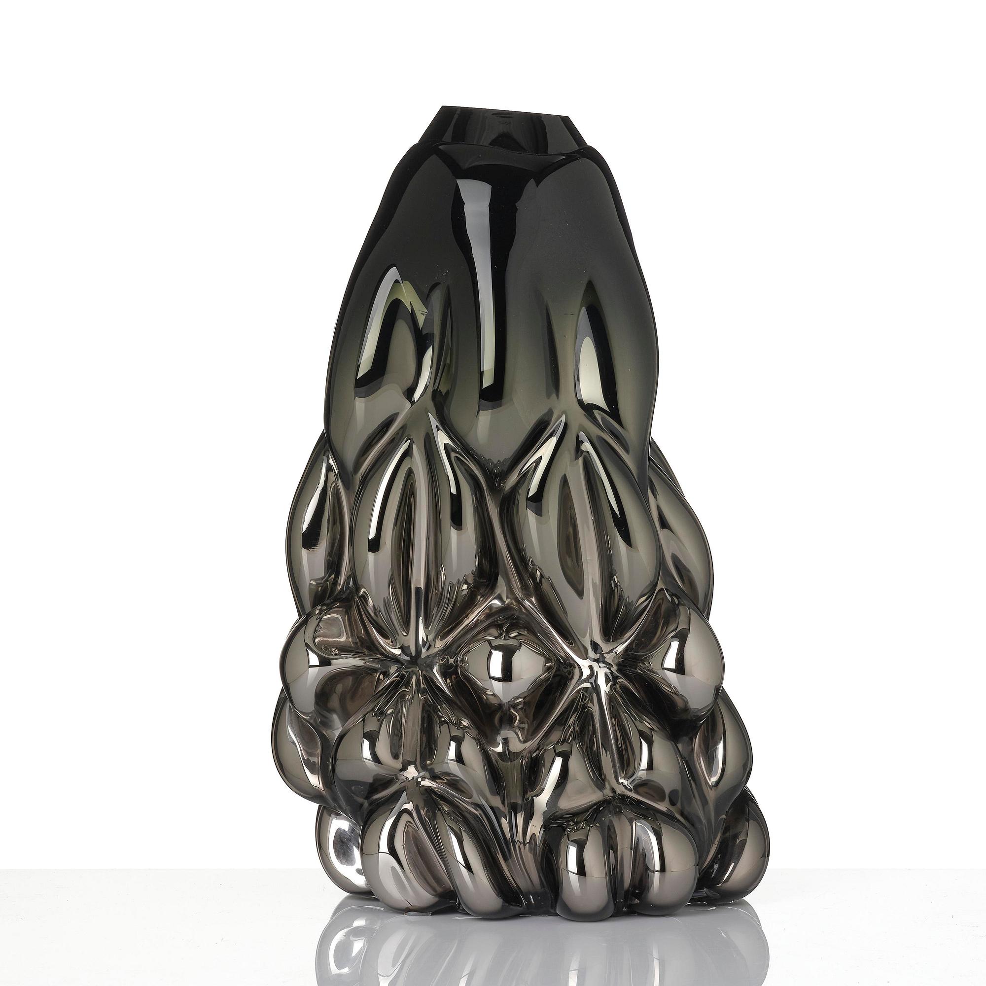 Hanna Hansdotter, “Tiffany Print, Black Metallic”, a glass sculpture, The Glass Factory, Boda Glasbruk, 2018.