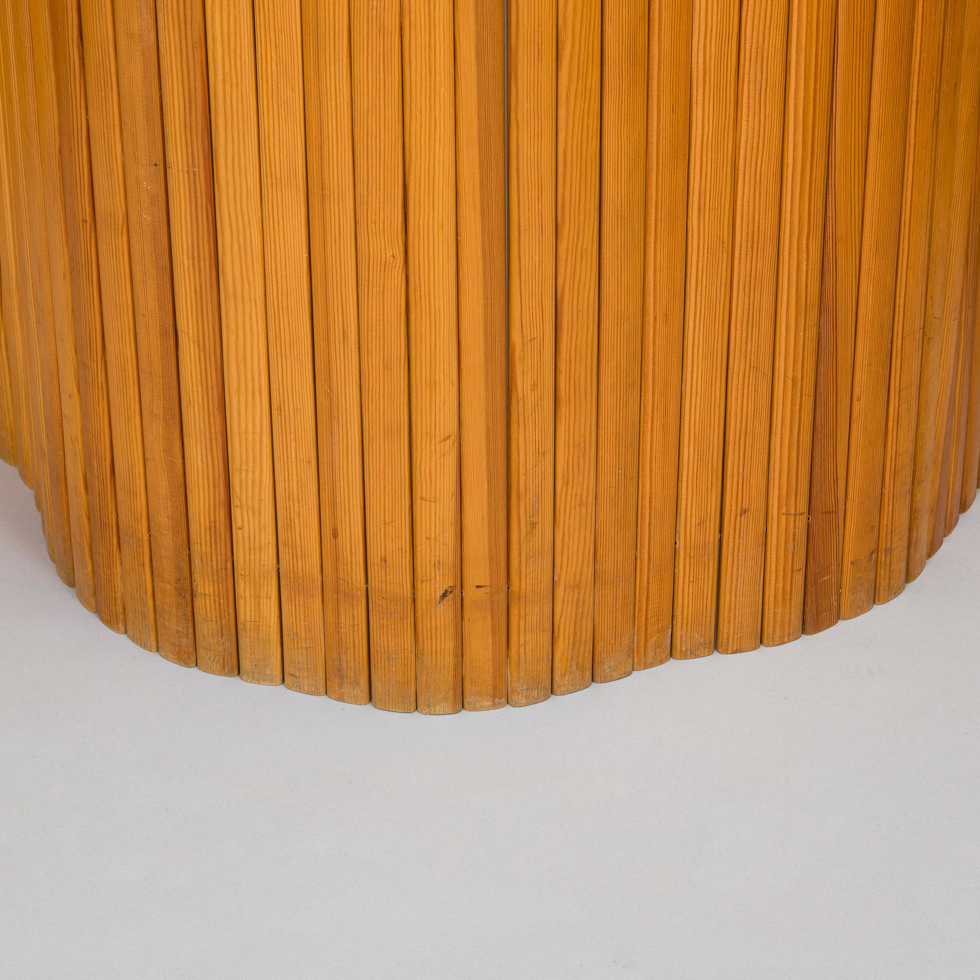 Alvar Aalto, vikskärm, modell 100 för O.Y. Huonekalu- ja Rakennustyötehdas A.B. 1900-talets mitt.