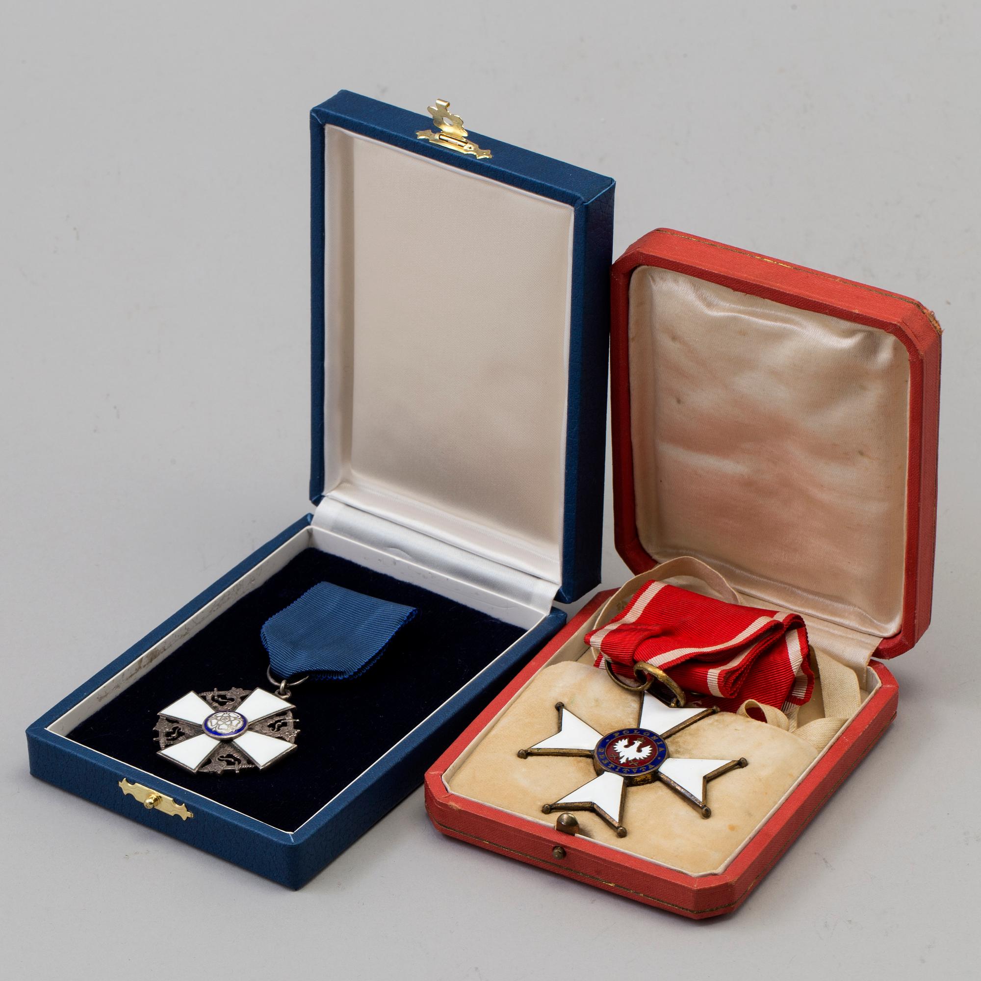 Polonia Restituta, neckbadge and Order of the White Rose, Finland breast badge.