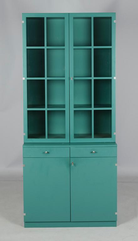 VITRINSKÅP, 1900-talets andra hälft.