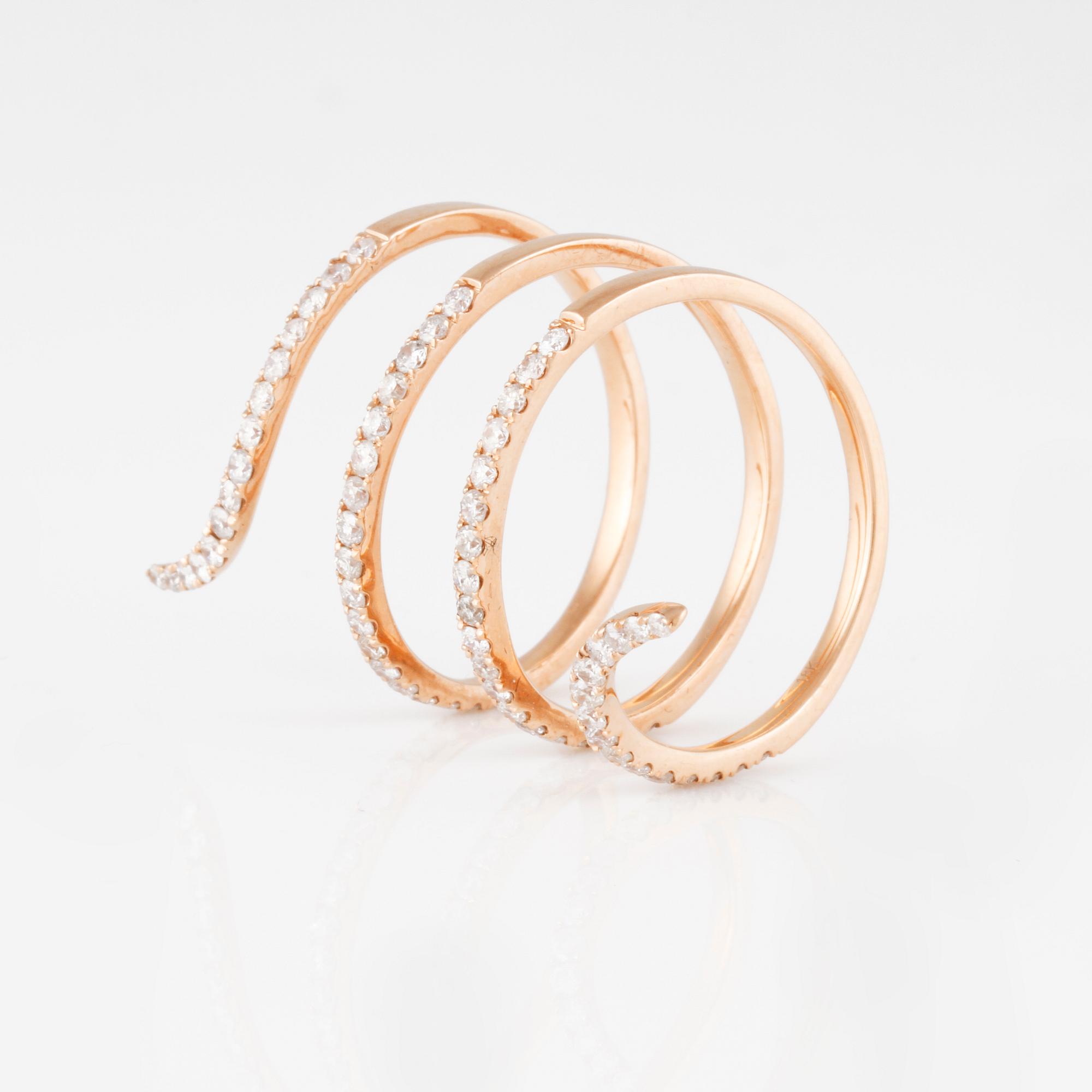 RING, 18K roséguld med briljantslipade diamanter ca 0.85 ct. Vikt 4,5 gram.