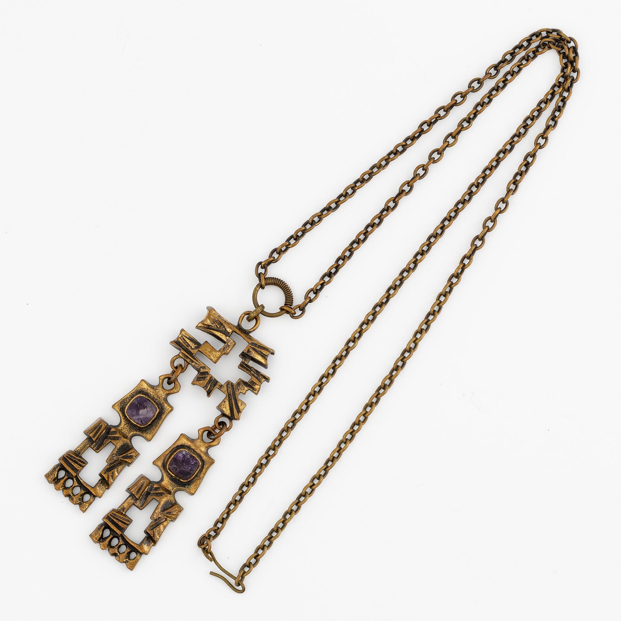 Pentti Sarpaneva, necklace, bronze with amethysts.