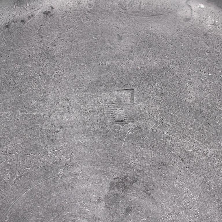 TALLRIKAR, 3 st, tenn, möjligen rokoko 1700-tal.