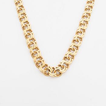 18K gold necklace.