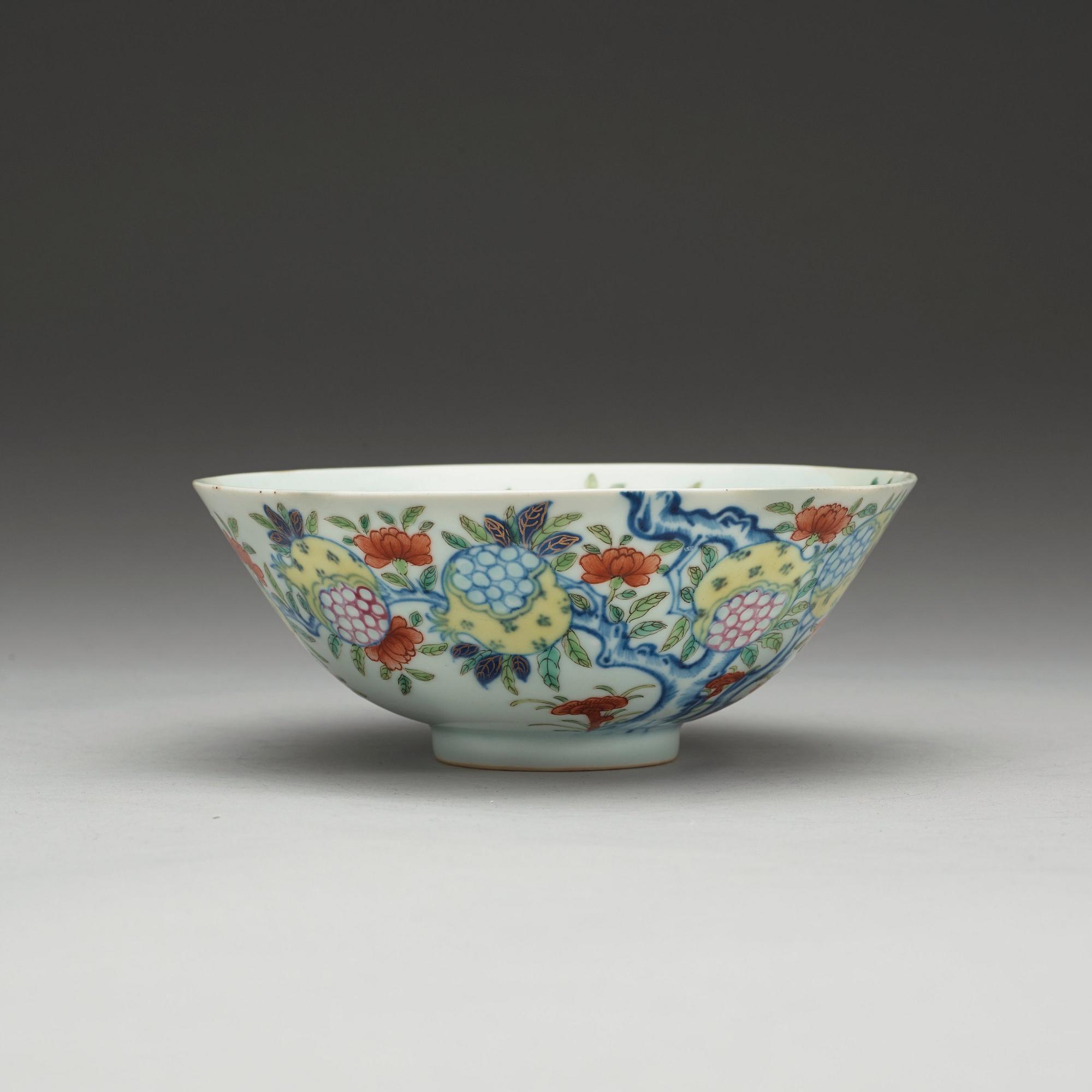 An enamelled bowl, presumably Republic.