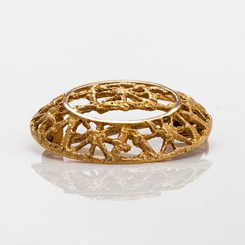 Pentti Sarpaneva, brooch, 14K gold.