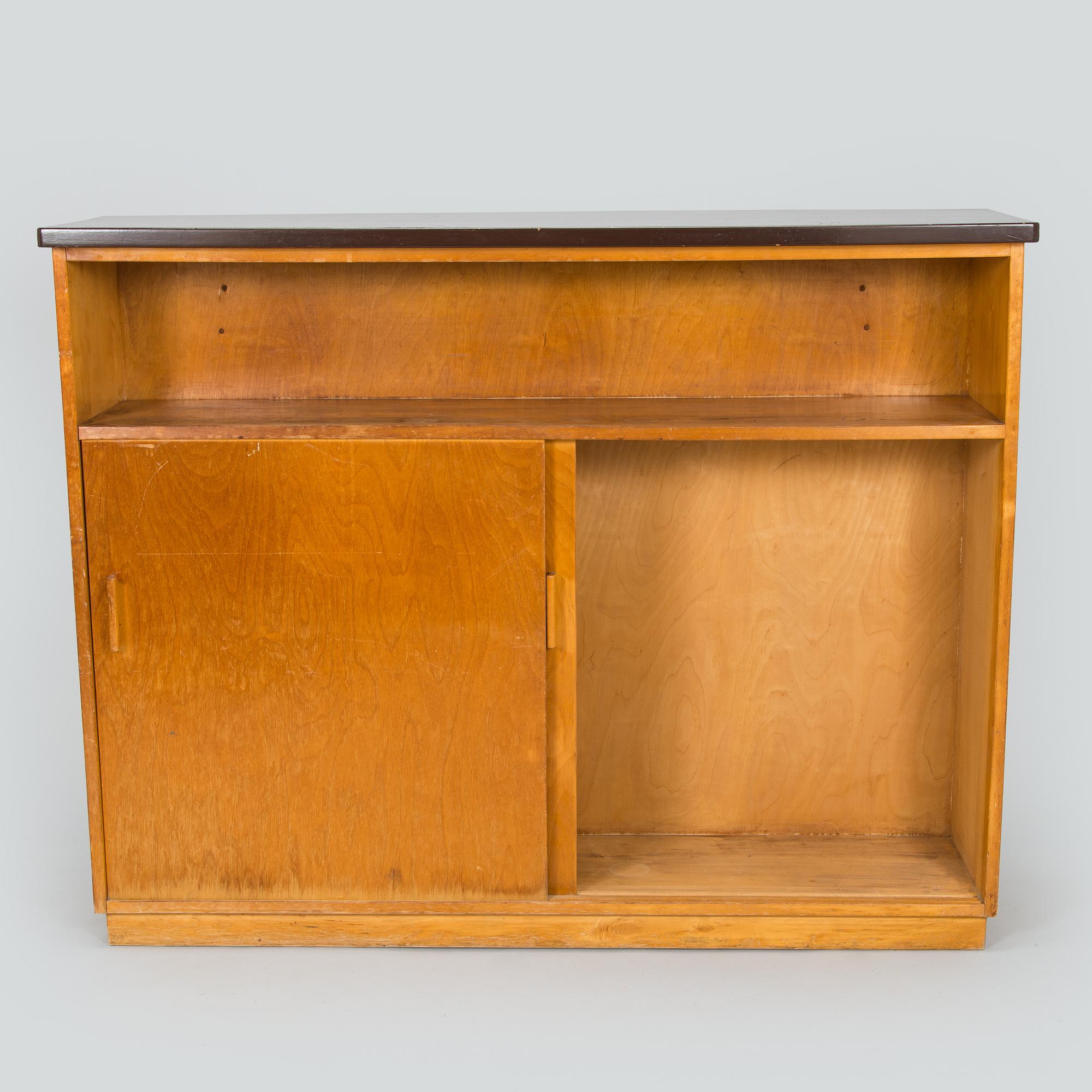 Baaritiski / tarjoilupöytä, Artekin piirustuskonttori, O.Y Huonekalu-ja Rakennustyötehdas A.B. 1950-luvun alku.