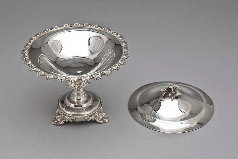 SKÅL , silver, senempire, FW Zethelius, Stockholm 1842. Vikt ca 350 gram.